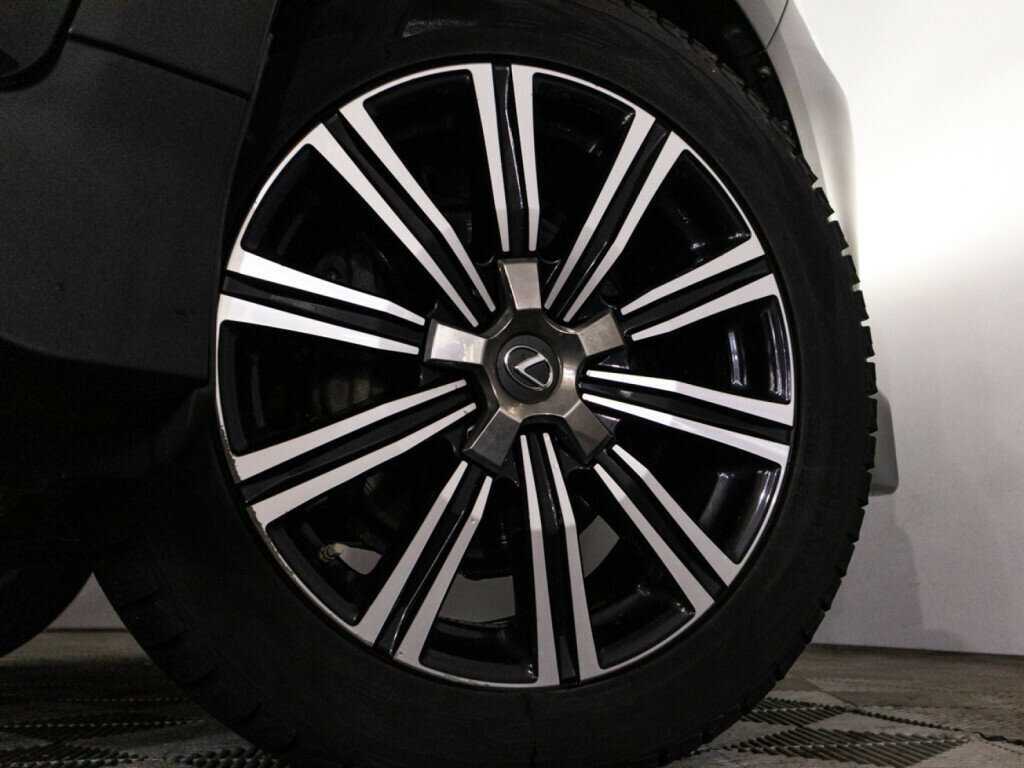 Lexus LX с пробегом — 2018 год. Фото: #33