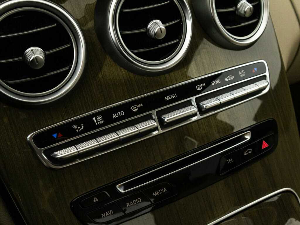 Mercedes-Benz C-Класс с пробегом — 2015 год. Фото: #15