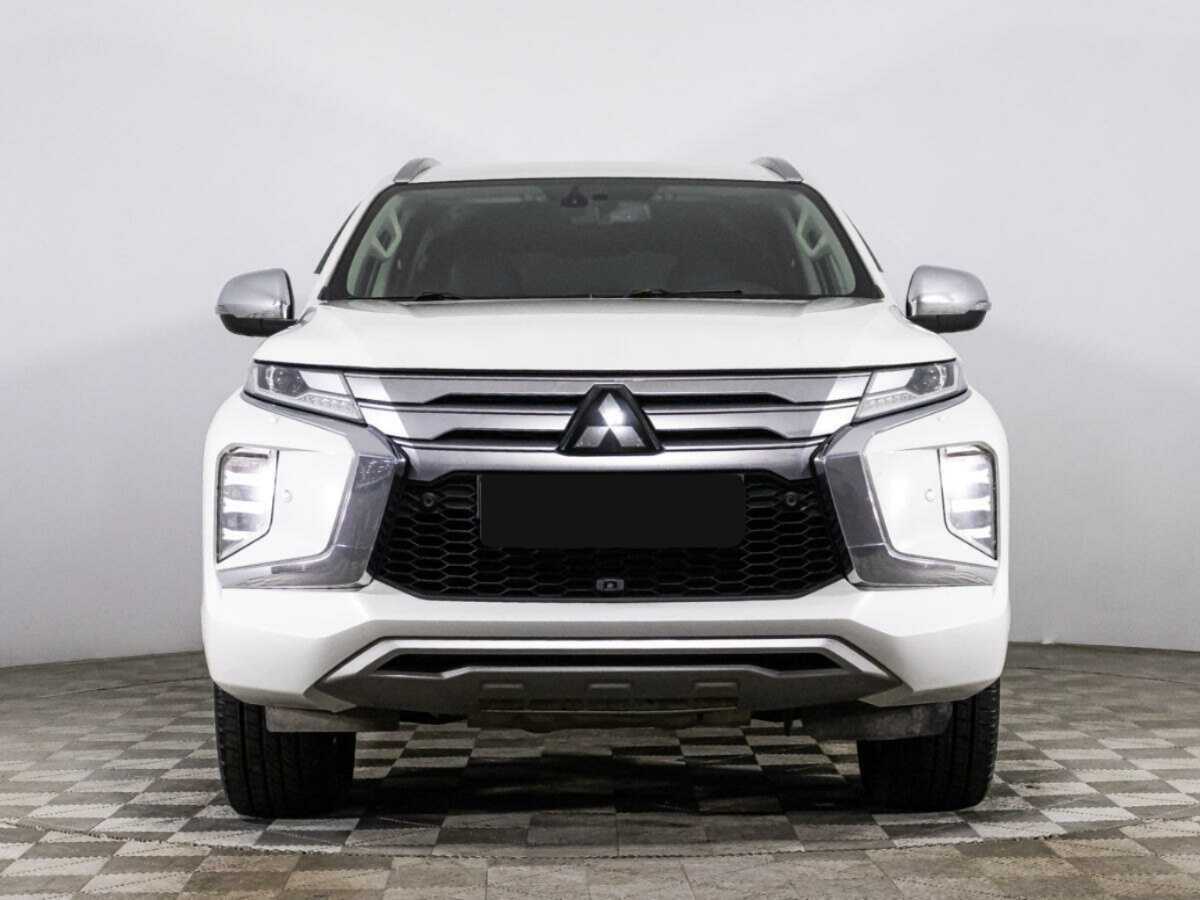 Mitsubishi Pajero Sport с пробегом — 2021 год. Фото: #1
