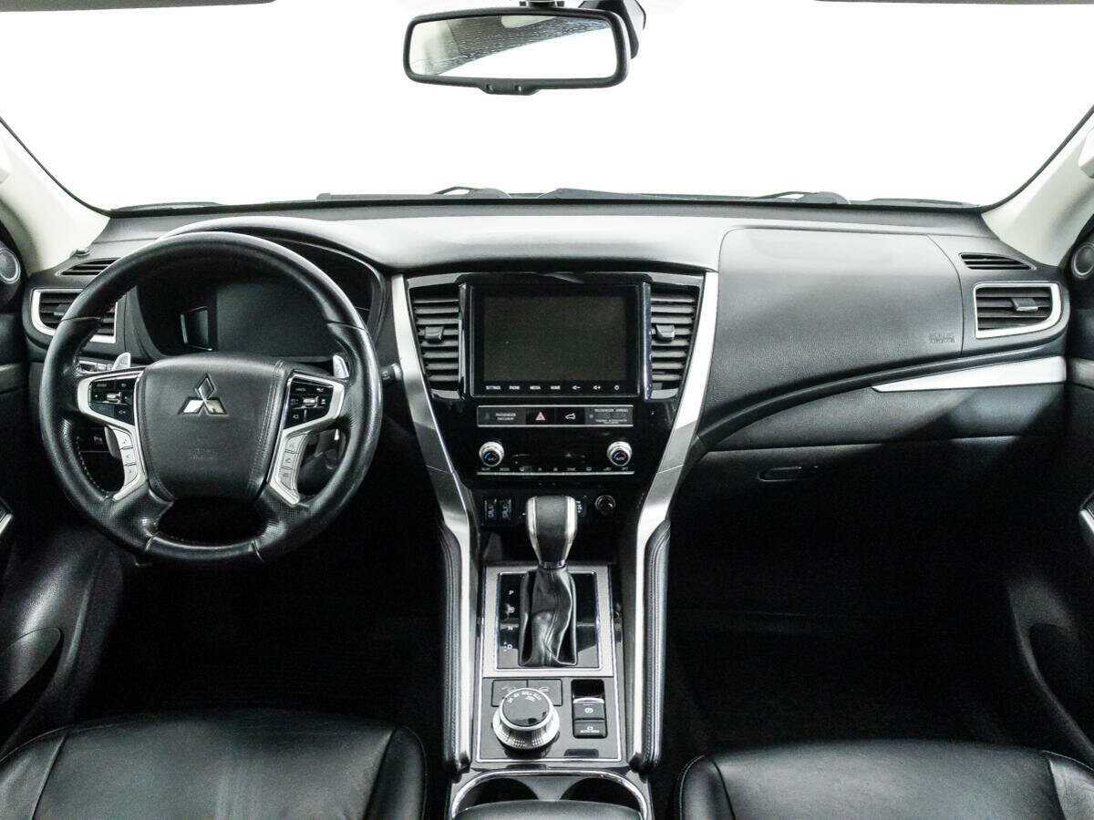 Mitsubishi Pajero Sport с пробегом — 2021 год. Фото: #10