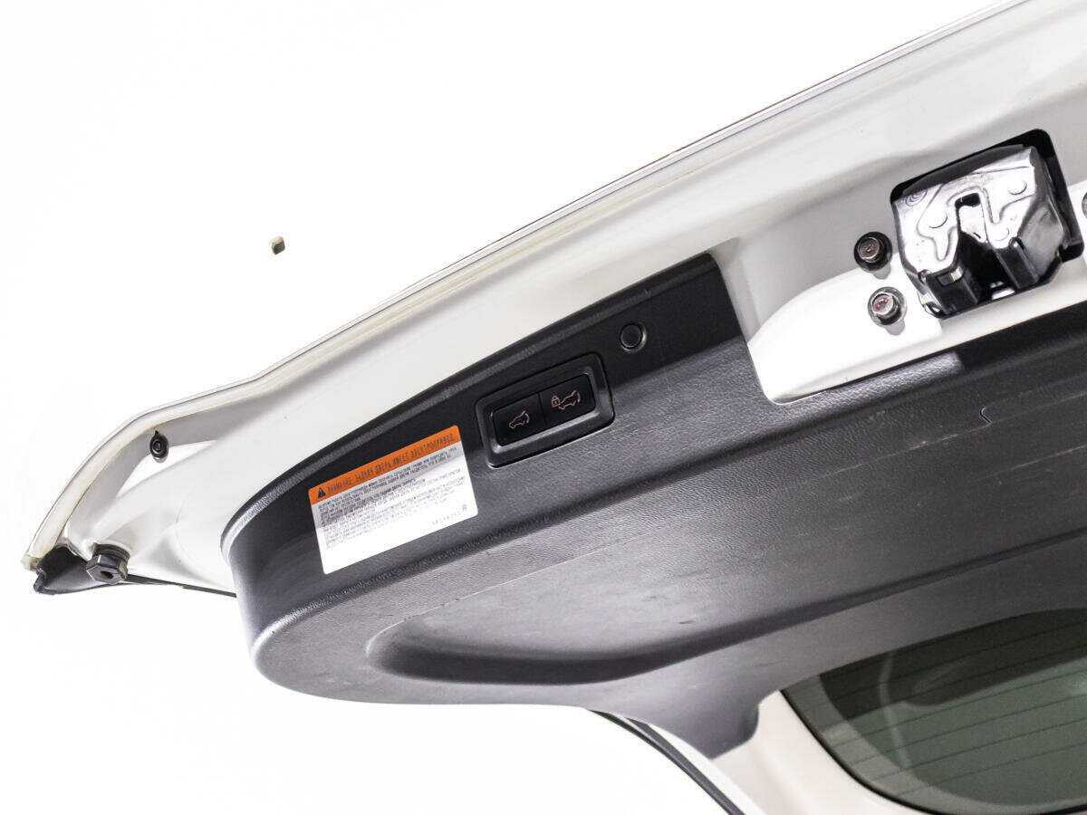 Mitsubishi Pajero Sport с пробегом — 2021 год. Фото: #12