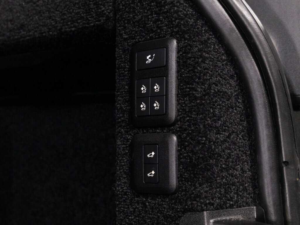 Land Rover Range Rover с пробегом — 2019 год. Фото: #17