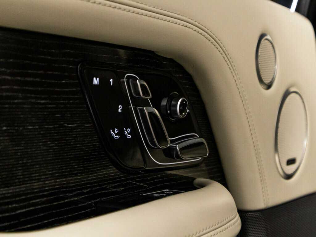 Land Rover Range Rover с пробегом — 2019 год. Фото: #20