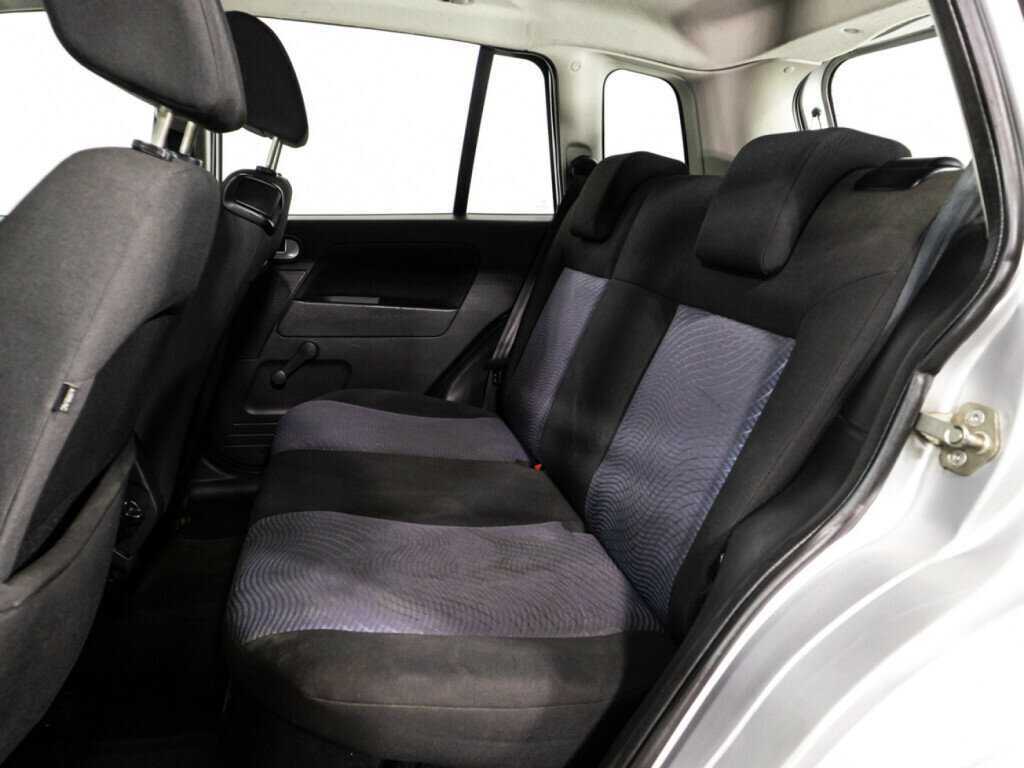 Ford Fusion с пробегом — 2009 год. Фото: #9