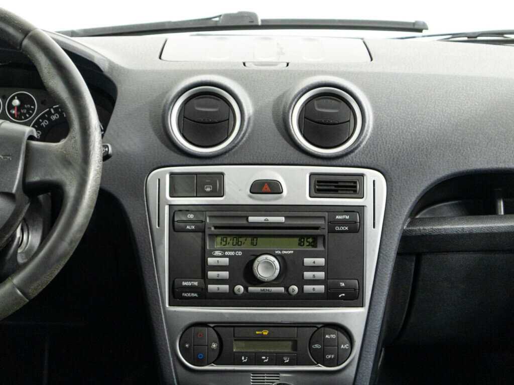 Ford Fusion с пробегом — 2009 год. Фото: #13