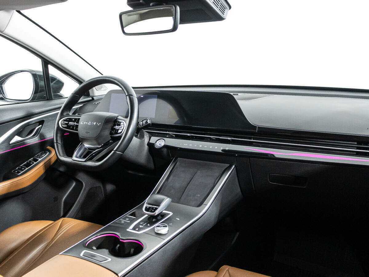 OMODA C5 с пробегом — 2022 год. Фото: #8