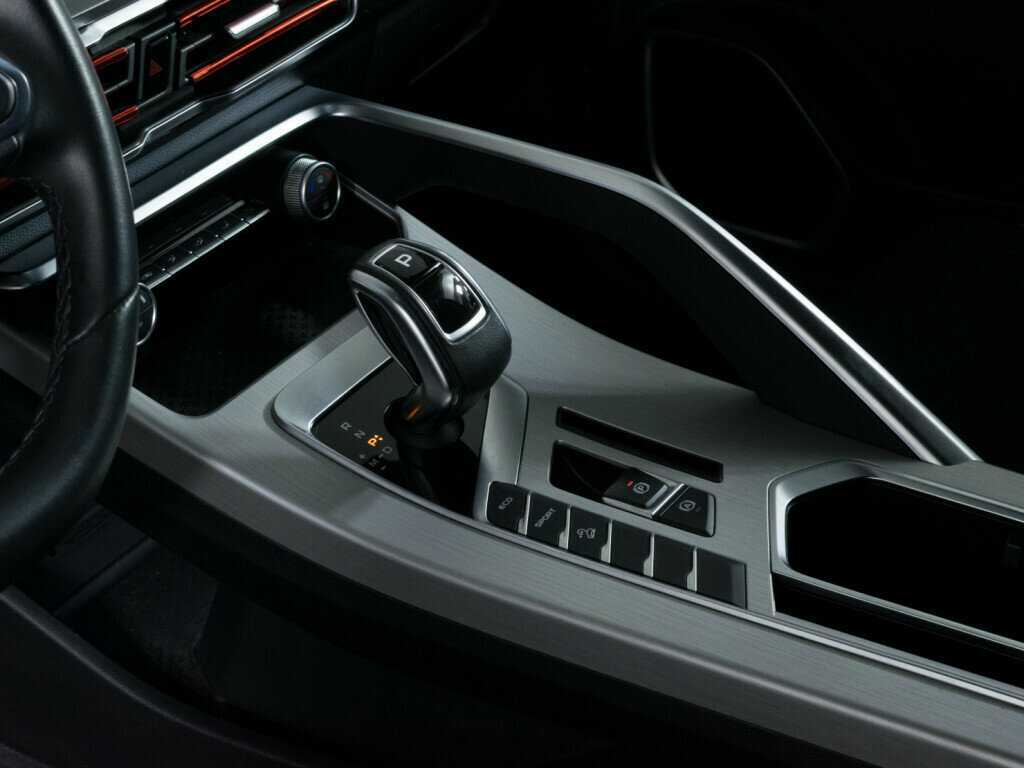 Geely Coolray с пробегом — 2022 год. Фото: #13