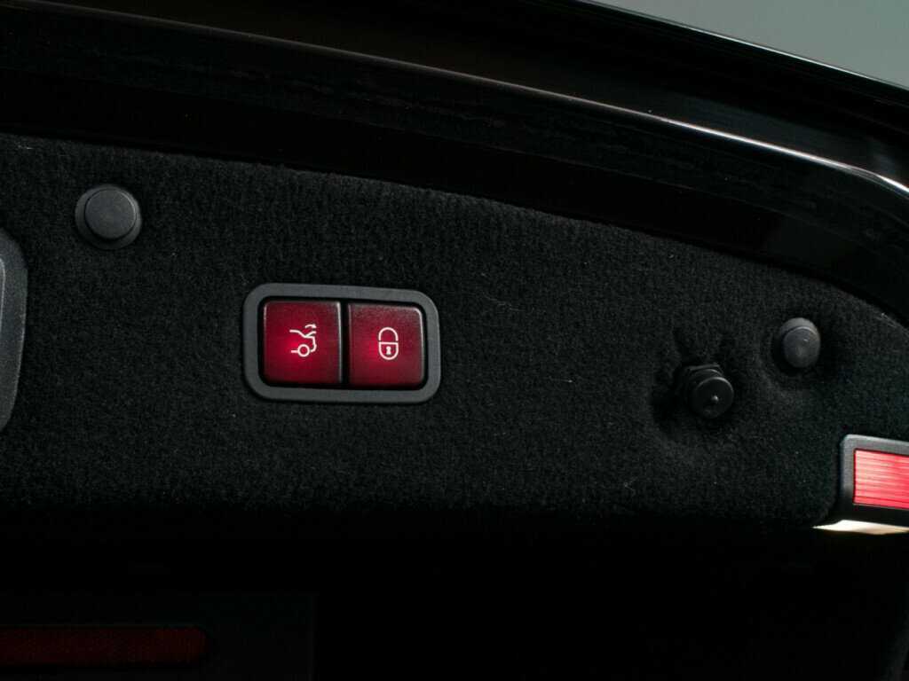 Mercedes-Benz S-Класс AMG с пробегом — 2015 год. Фото: #4