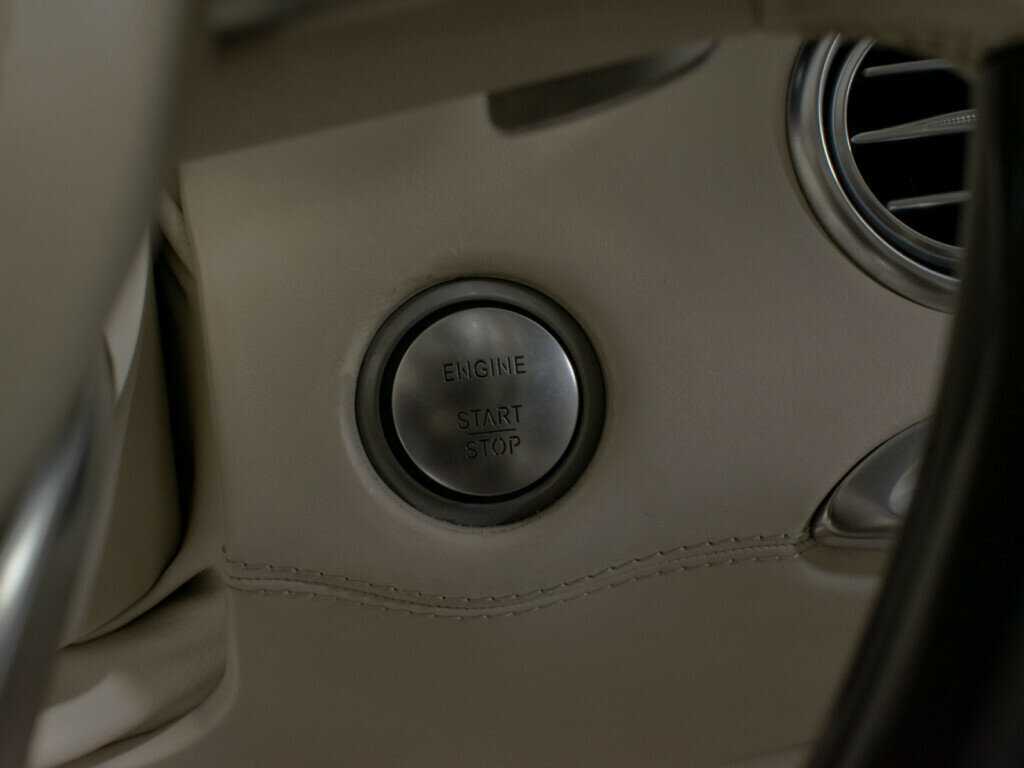 Mercedes-Benz S-Класс AMG с пробегом — 2015 год. Фото: #13