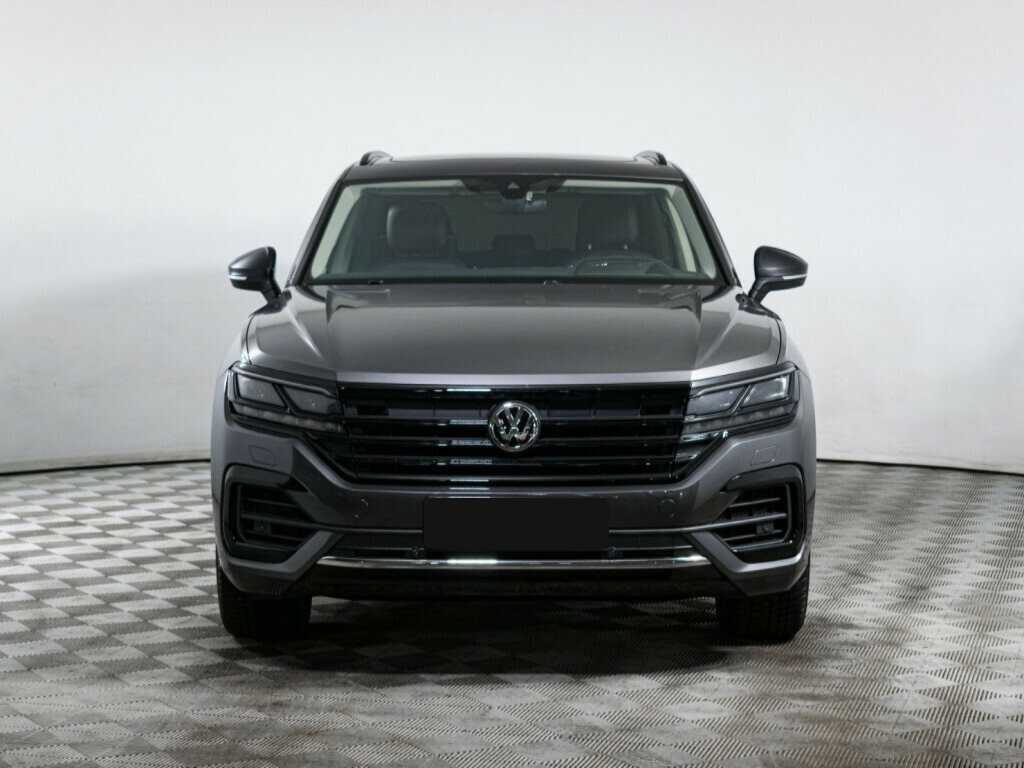 Volkswagen Touareg с пробегом — 2019 год. Фото: #1