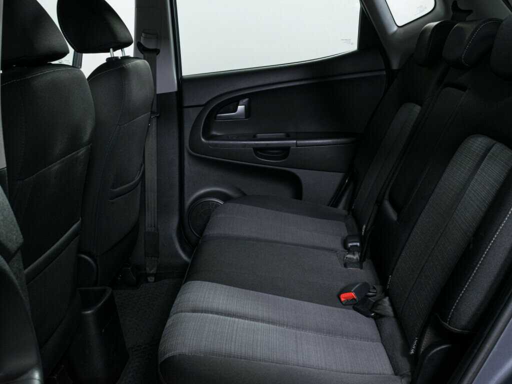 Kia Venga с пробегом — 2011 год. Фото: #9