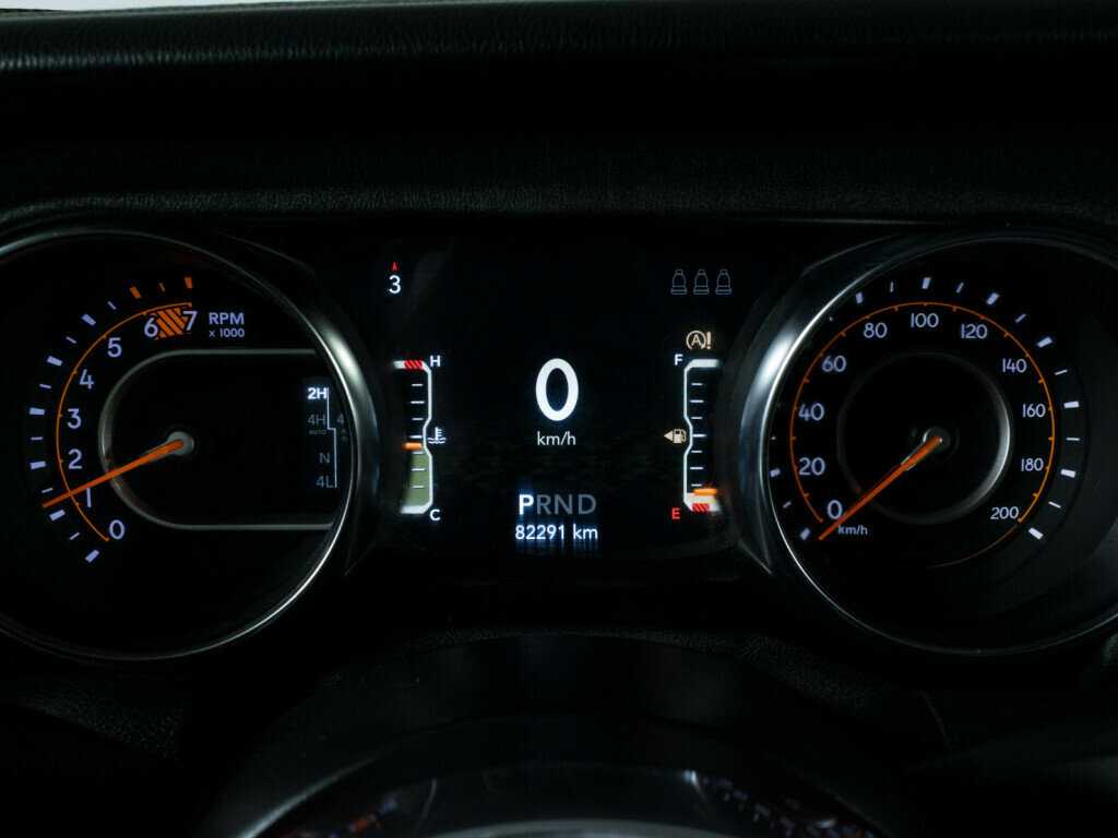 Jeep Wrangler с пробегом — 2021 год. Фото: #11