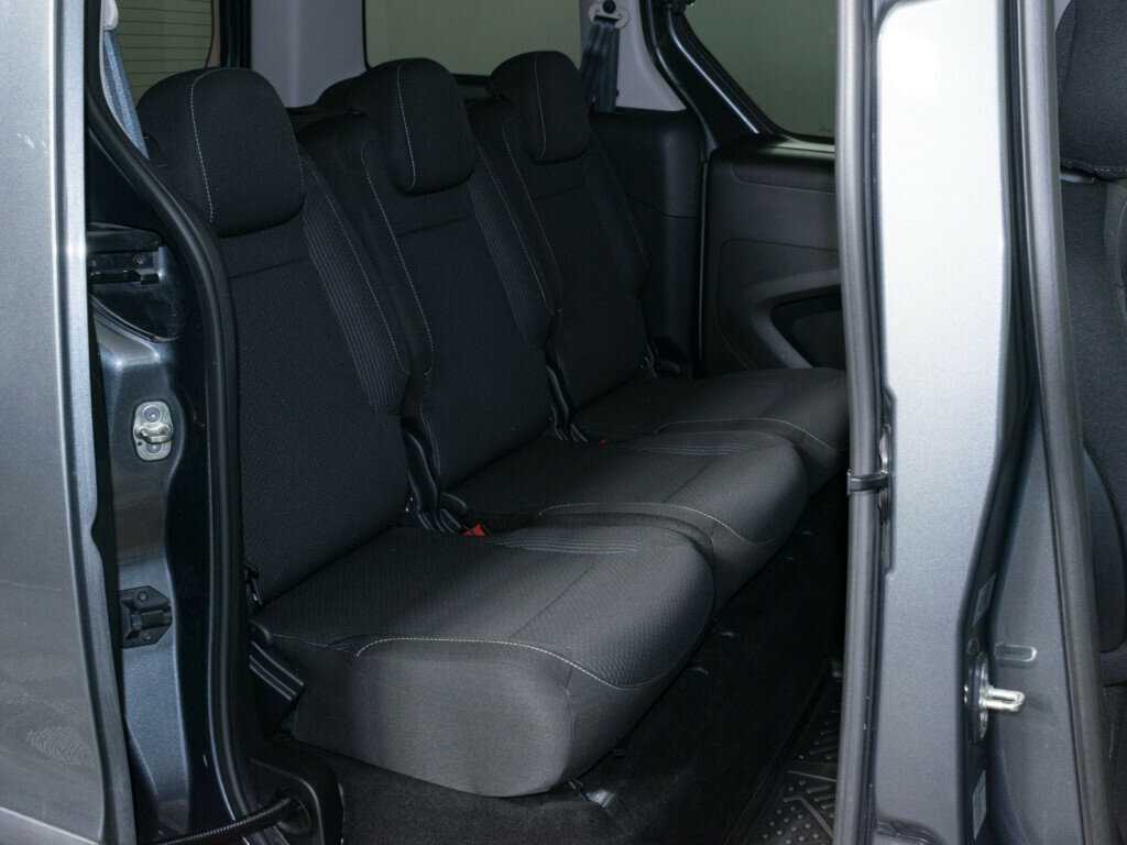 Peugeot Partner с пробегом — 2021 год. Фото: #9