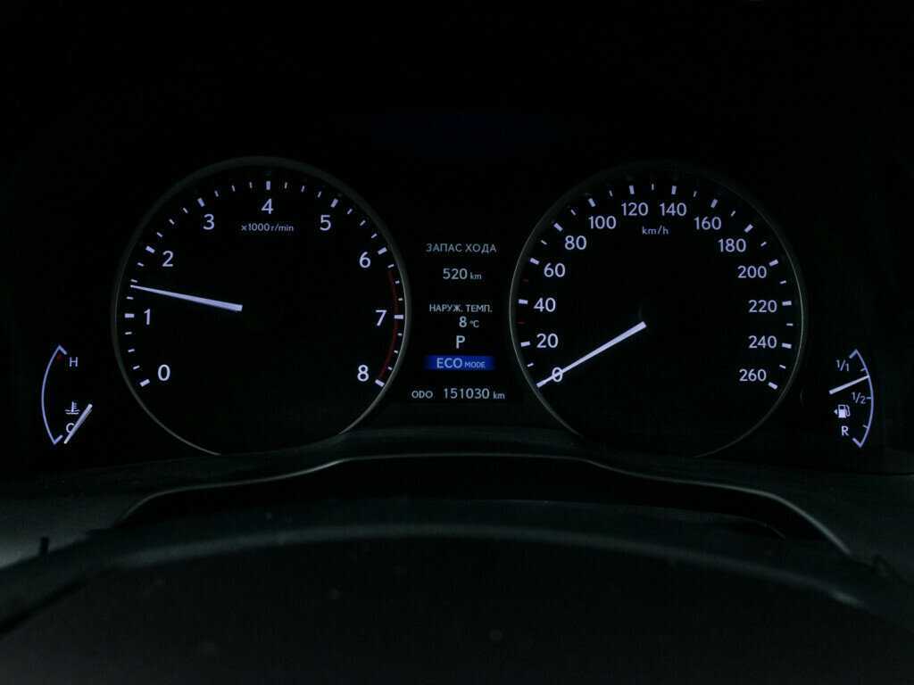 Lexus ES с пробегом — 2013 год. Фото: #10