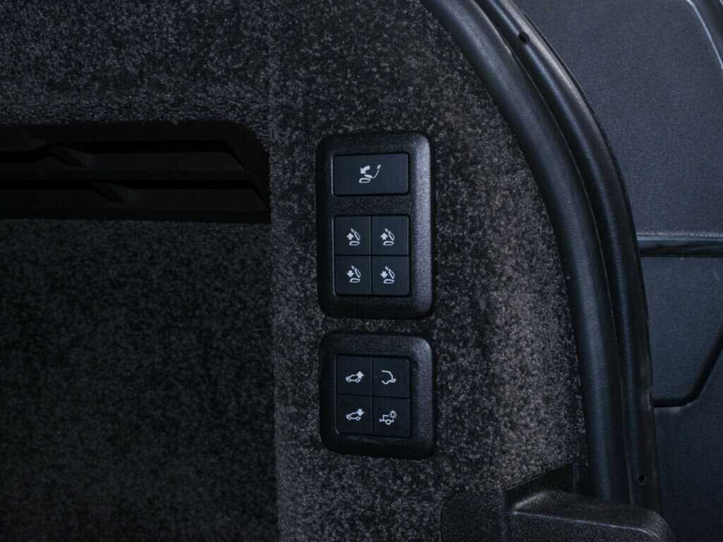 Land Rover Range Rover с пробегом — 2019 год. Фото: #8