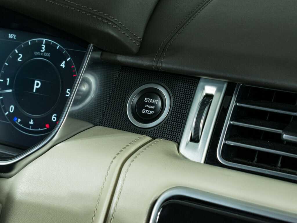 Land Rover Range Rover с пробегом — 2019 год. Фото: #22