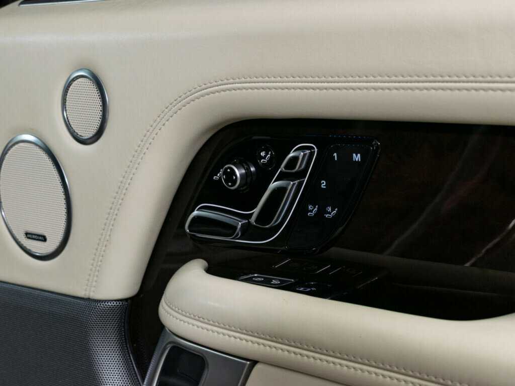 Land Rover Range Rover с пробегом — 2019 год. Фото: #25