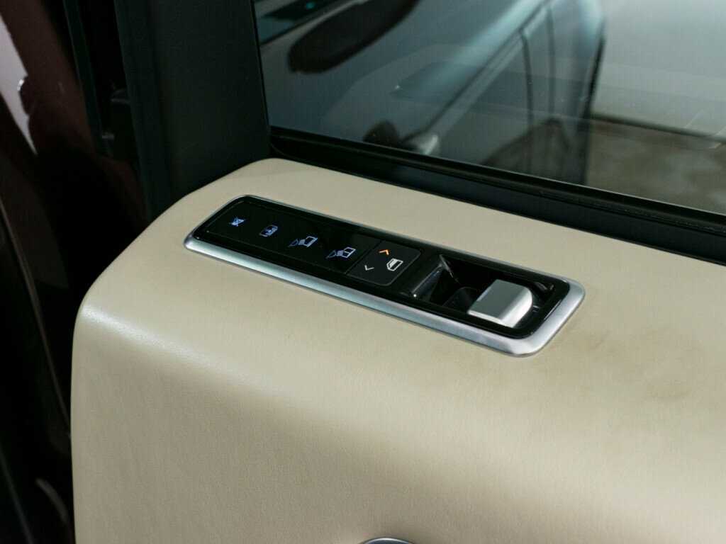 Land Rover Range Rover с пробегом — 2019 год. Фото: #26