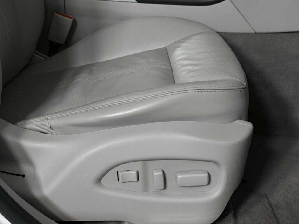 Cadillac SRX с пробегом — 2010 год. Фото: #13