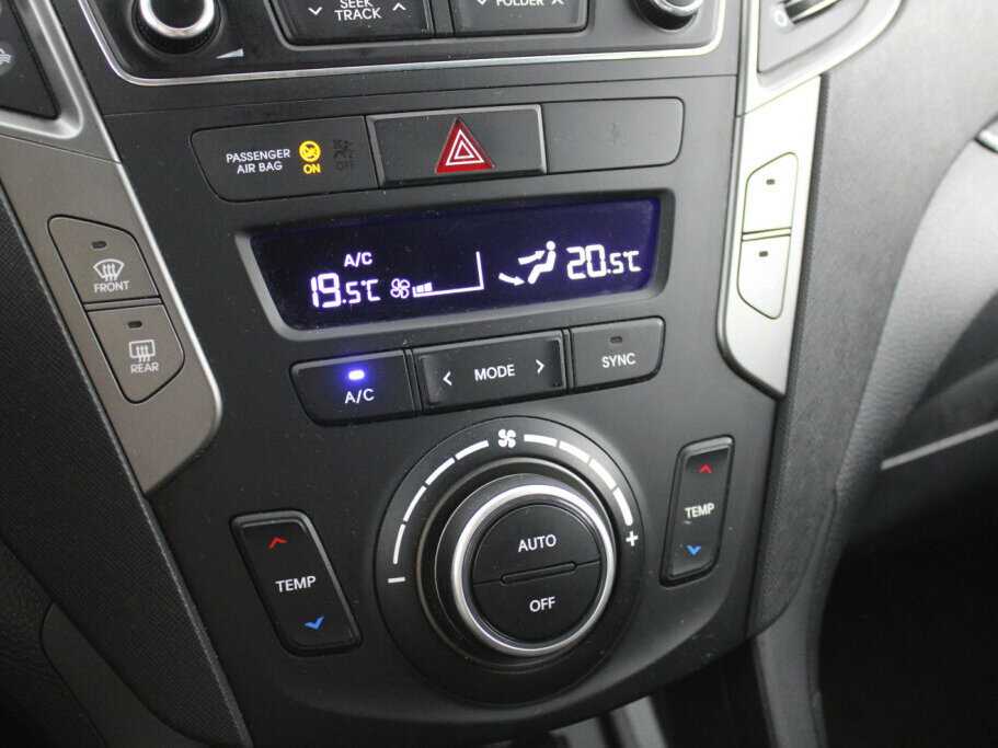 Hyundai Santa Fe с пробегом — 2018 год. Фото: #13