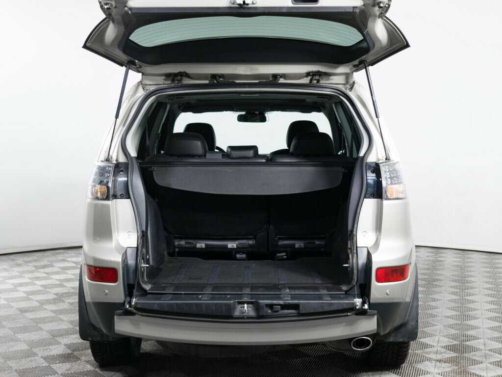 Mitsubishi Outlander с пробегом — 2008 год. Фото: #6