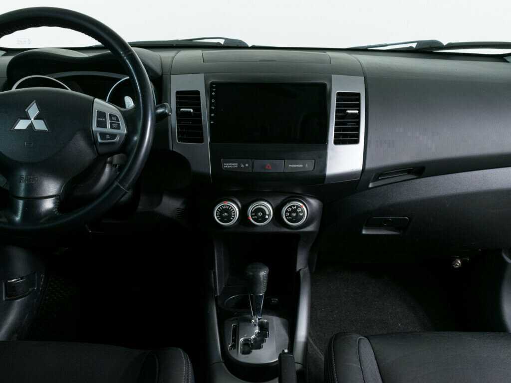 Mitsubishi Outlander с пробегом — 2008 год. Фото: #8