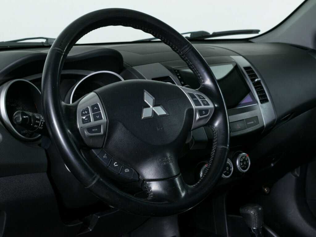 Mitsubishi Outlander с пробегом — 2008 год. Фото: #12