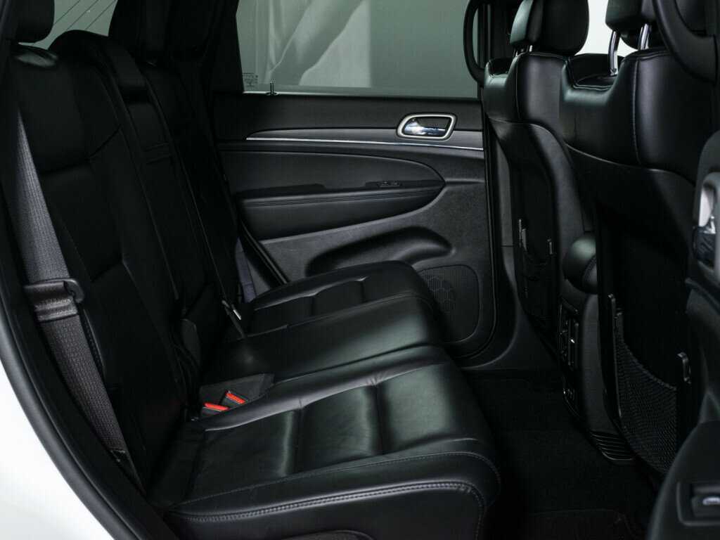 Jeep Grand Cherokee с пробегом — 2021 год. Фото: #10