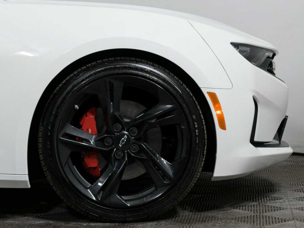 Chevrolet Camaro с пробегом — 2022 год. Фото: #17