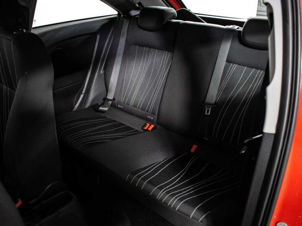 Opel Corsa с пробегом — 2010 год. Фото: #9