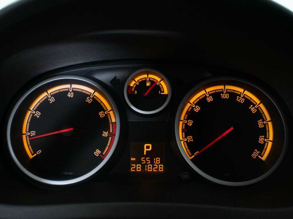 Opel Corsa с пробегом — 2010 год. Фото: #11