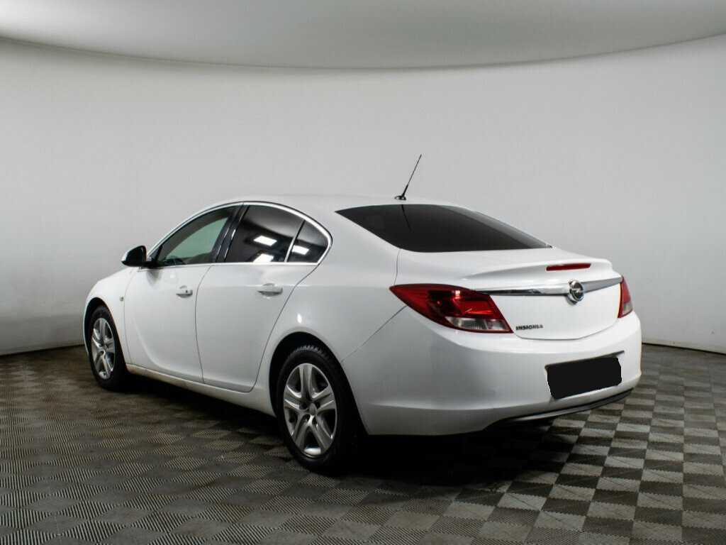 Opel Insignia с пробегом — 2011 год. Фото: #6