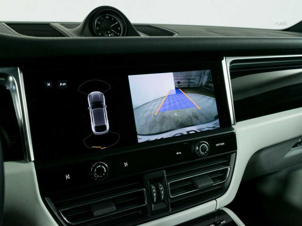 Porsche Macan с пробегом — 2022 год. Фото: #18