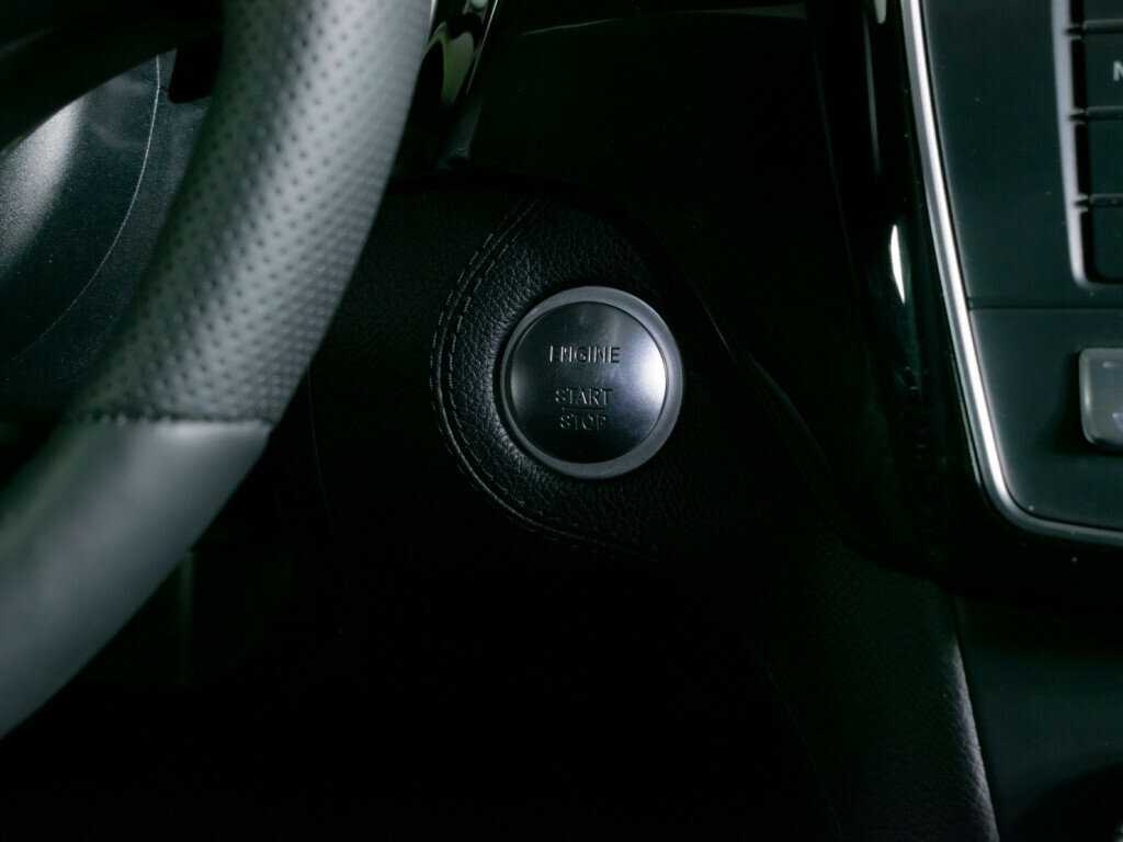 Mercedes-Benz GLE с пробегом — 2015 год. Фото: #16