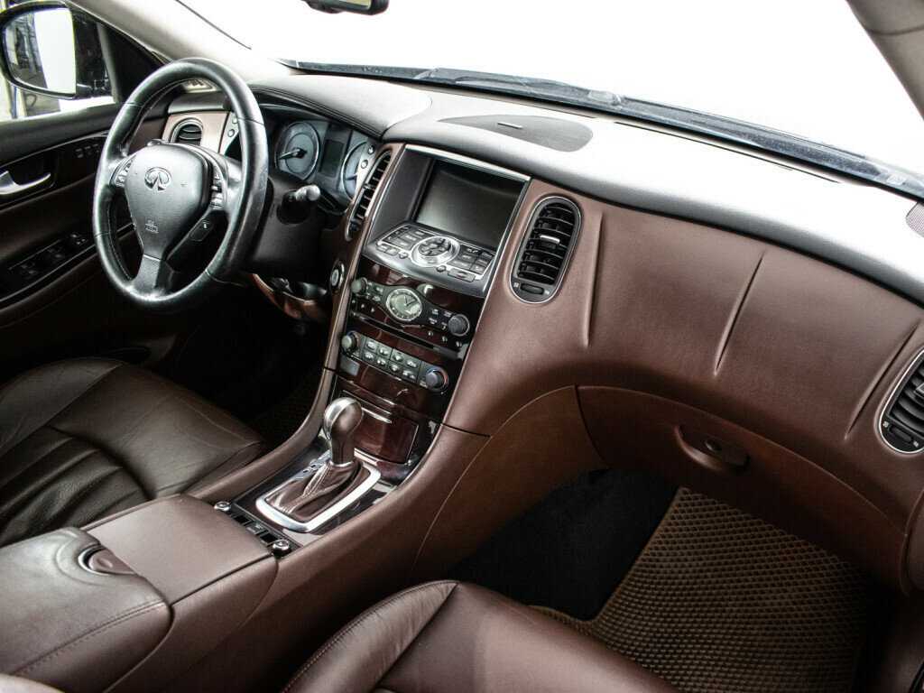 Infiniti EX с пробегом — 2012 год. Фото: #6