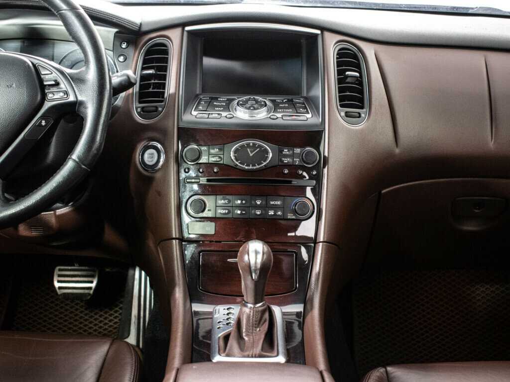 Infiniti EX с пробегом — 2012 год. Фото: #10