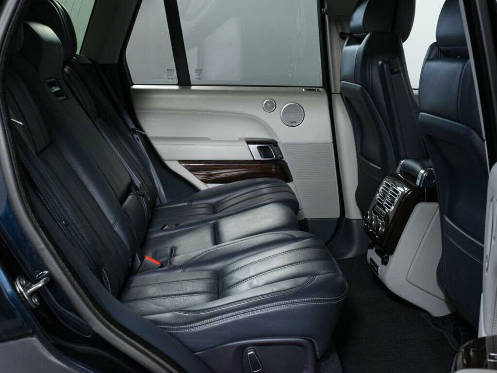 Land Rover Range Rover с пробегом — 2015 год. Фото: #13