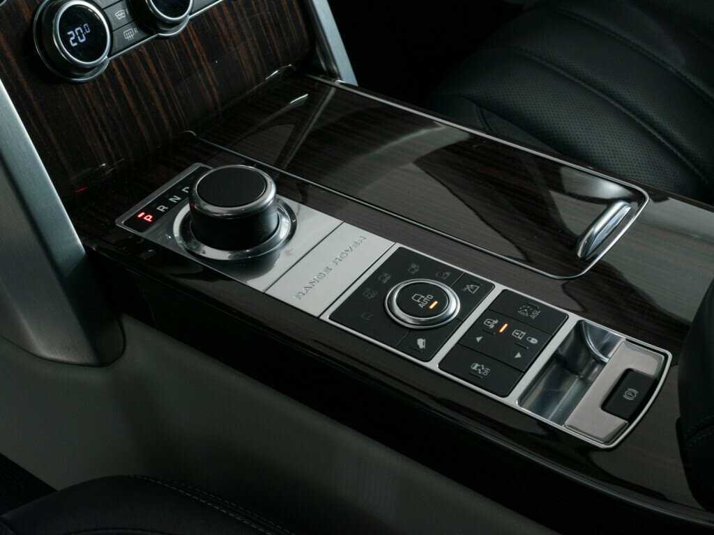 Land Rover Range Rover с пробегом — 2015 год. Фото: #21