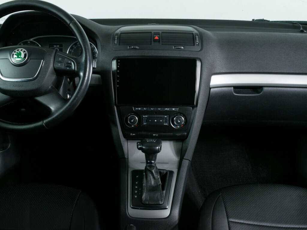 Skoda Octavia с пробегом — 2011 год. Фото: #8