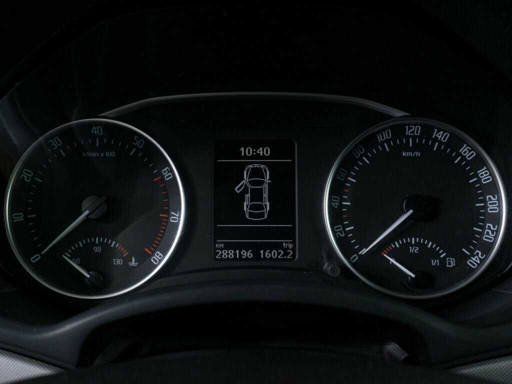 Skoda Octavia с пробегом — 2011 год. Фото: #10