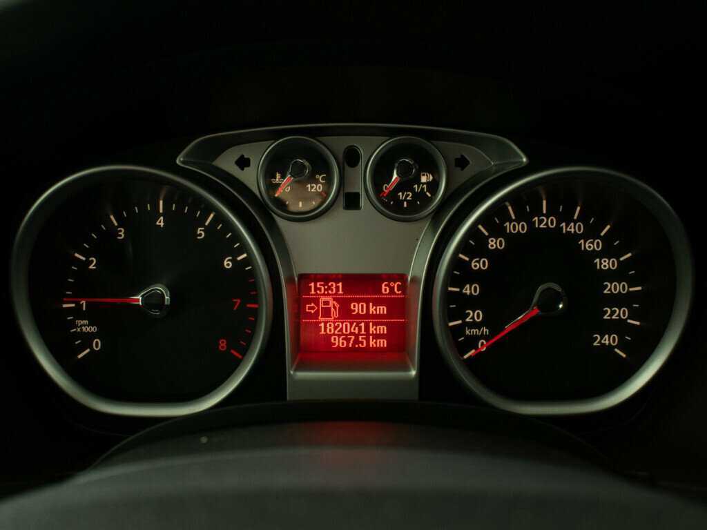 Ford Focus с пробегом — 2009 год. Фото: #11