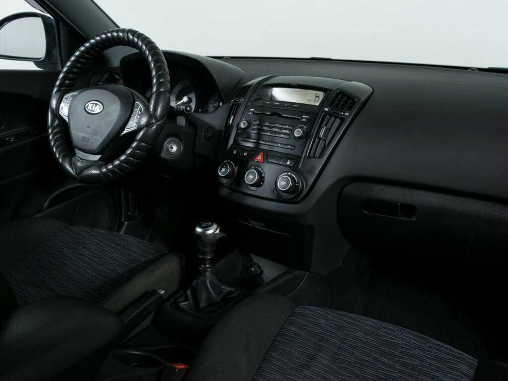 Kia Ceed с пробегом — 2008 год. Фото: #6