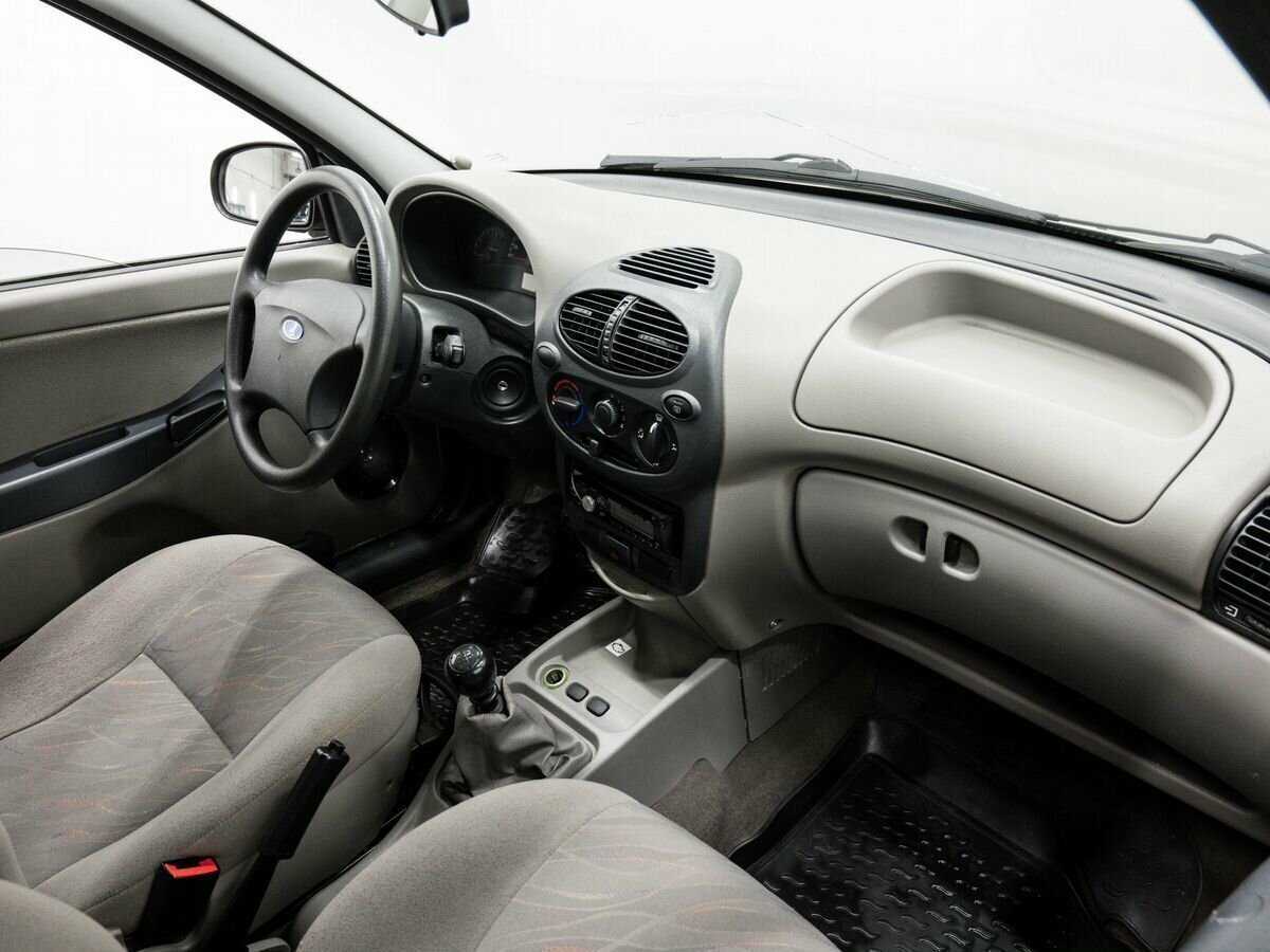 Lada (ВАЗ) Kalina с пробегом — 2010 год. Фото: #7