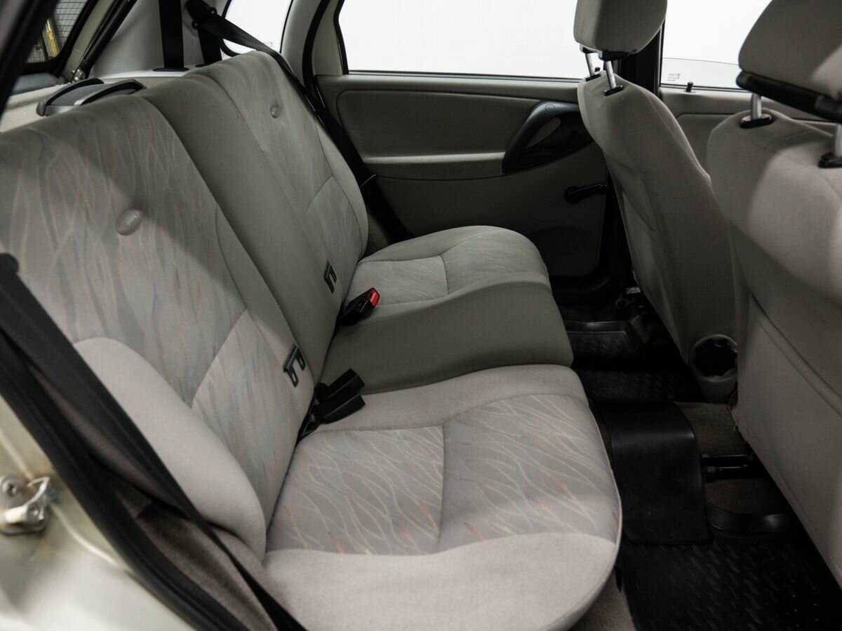 Lada (ВАЗ) Kalina с пробегом — 2010 год. Фото: #9