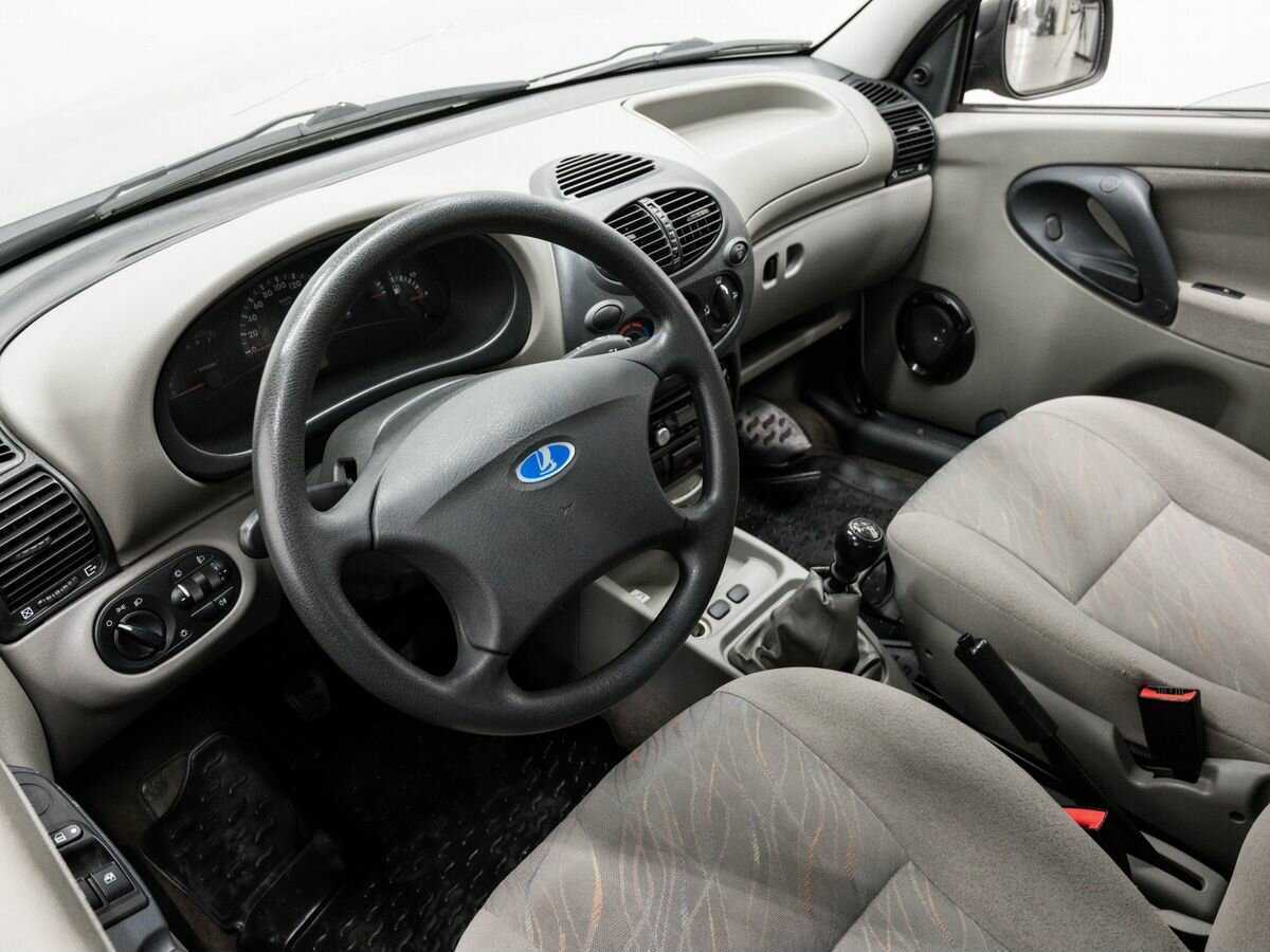 Lada (ВАЗ) Kalina с пробегом — 2010 год. Фото: #13