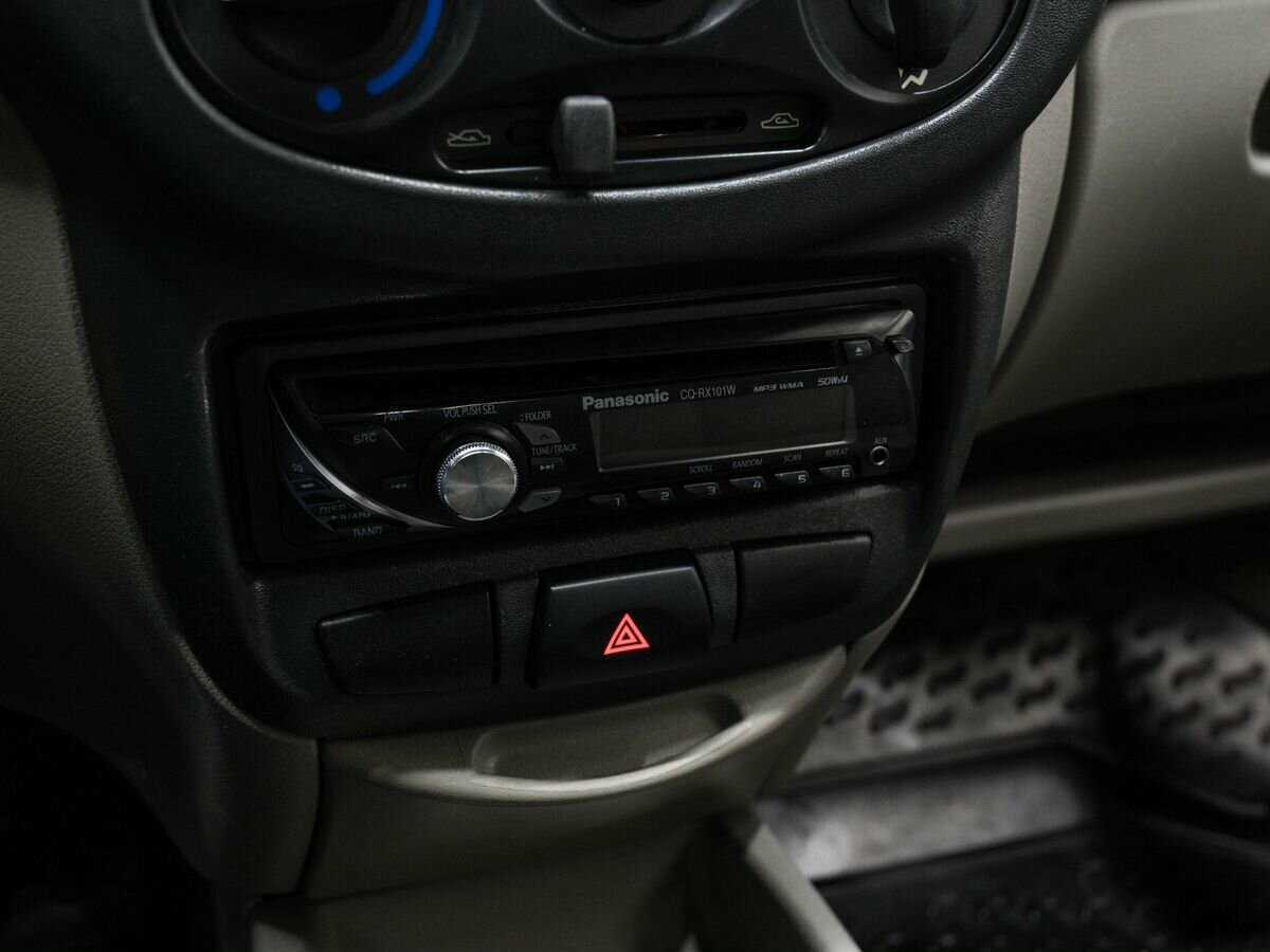 Lada (ВАЗ) Kalina с пробегом — 2010 год. Фото: #17