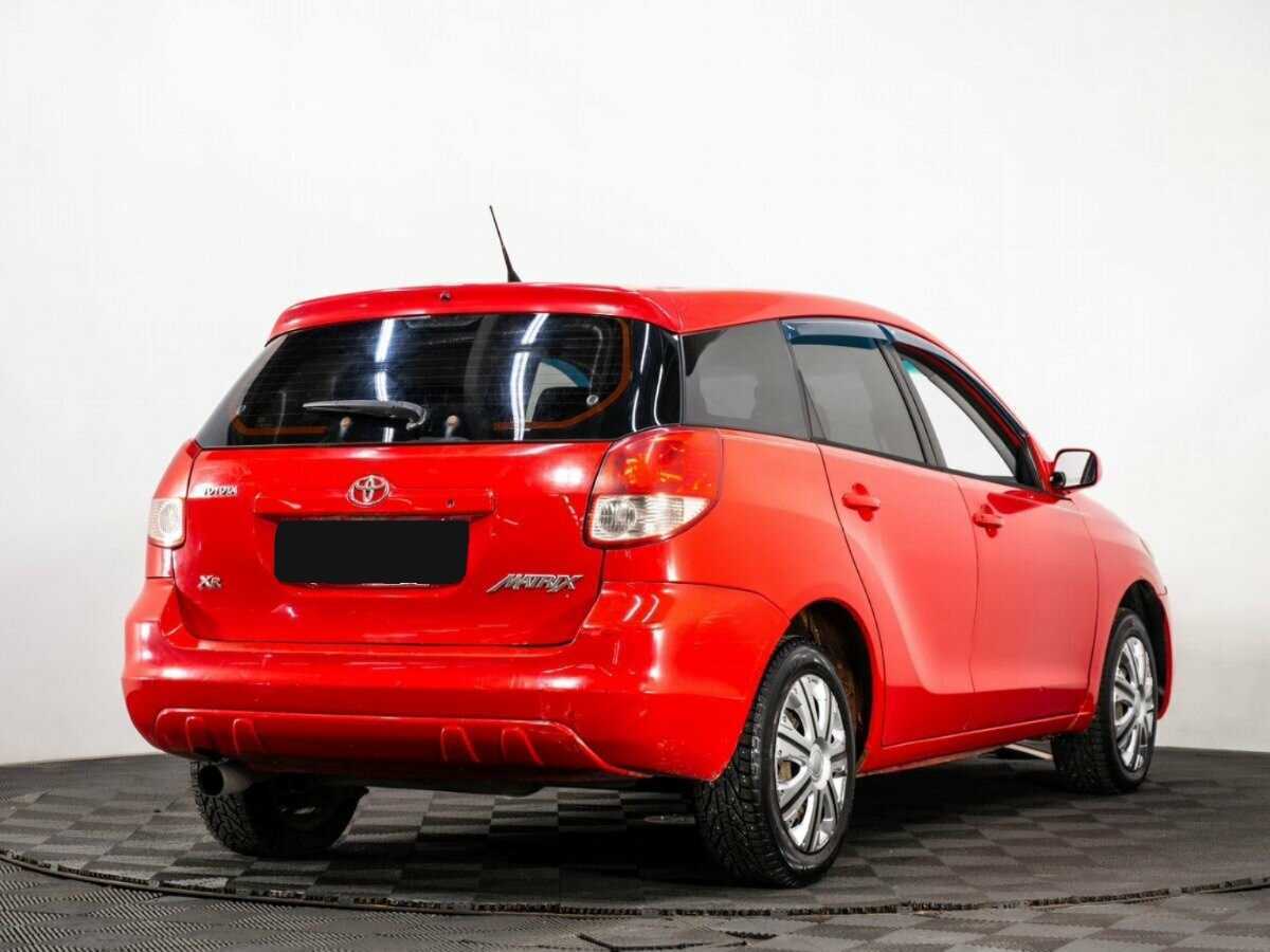 Toyota Matrix с пробегом — 2002 год. Фото: #3