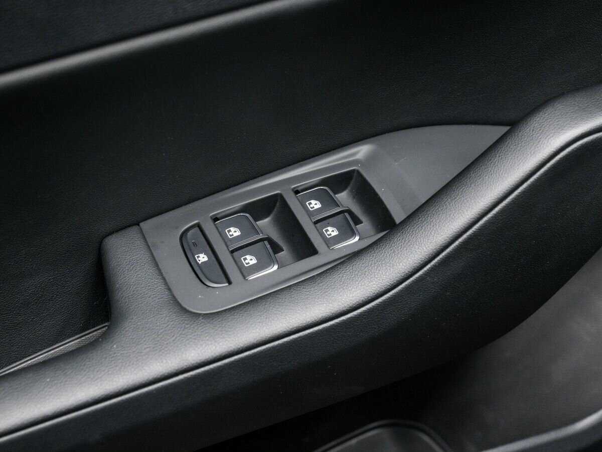 Hongqi H5 с пробегом — 2022 год. Фото: #16