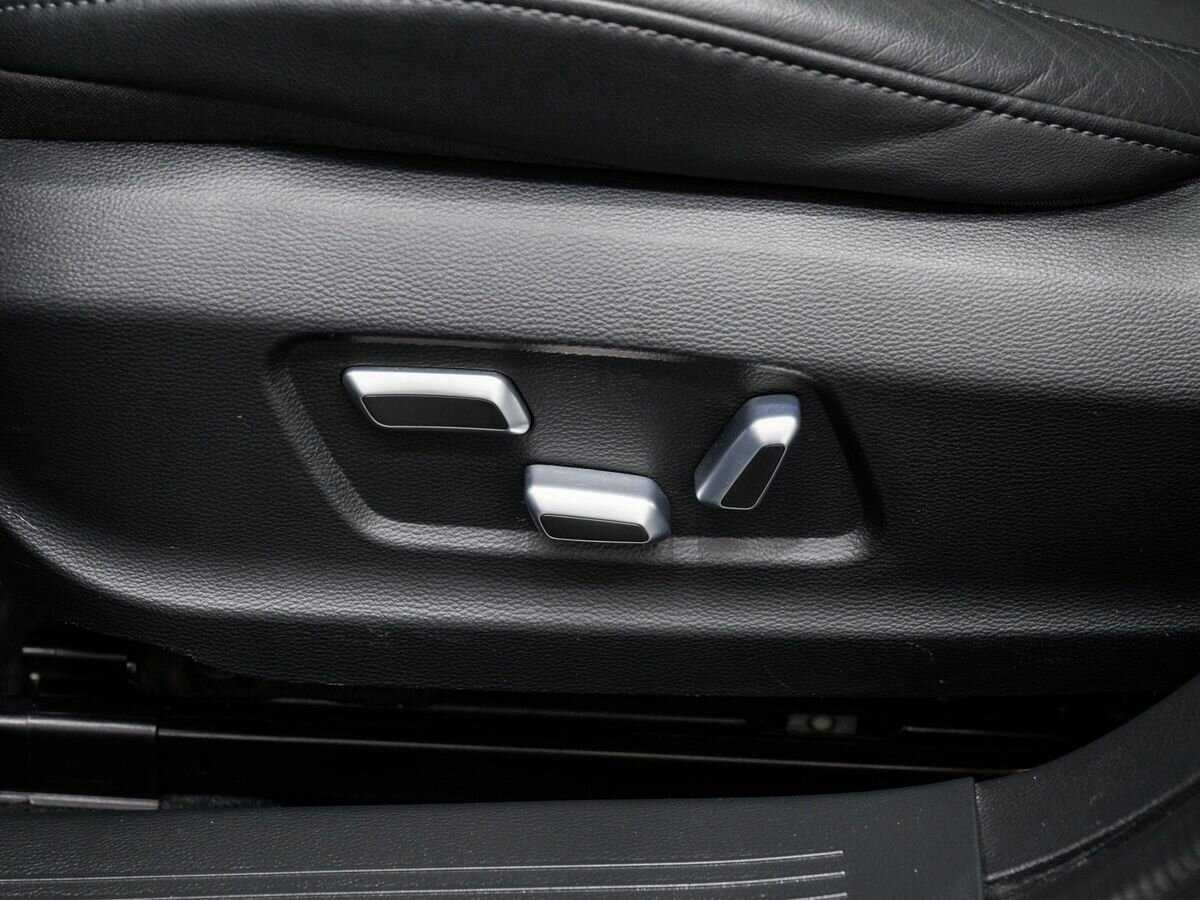 Hongqi H5 с пробегом — 2022 год. Фото: #17