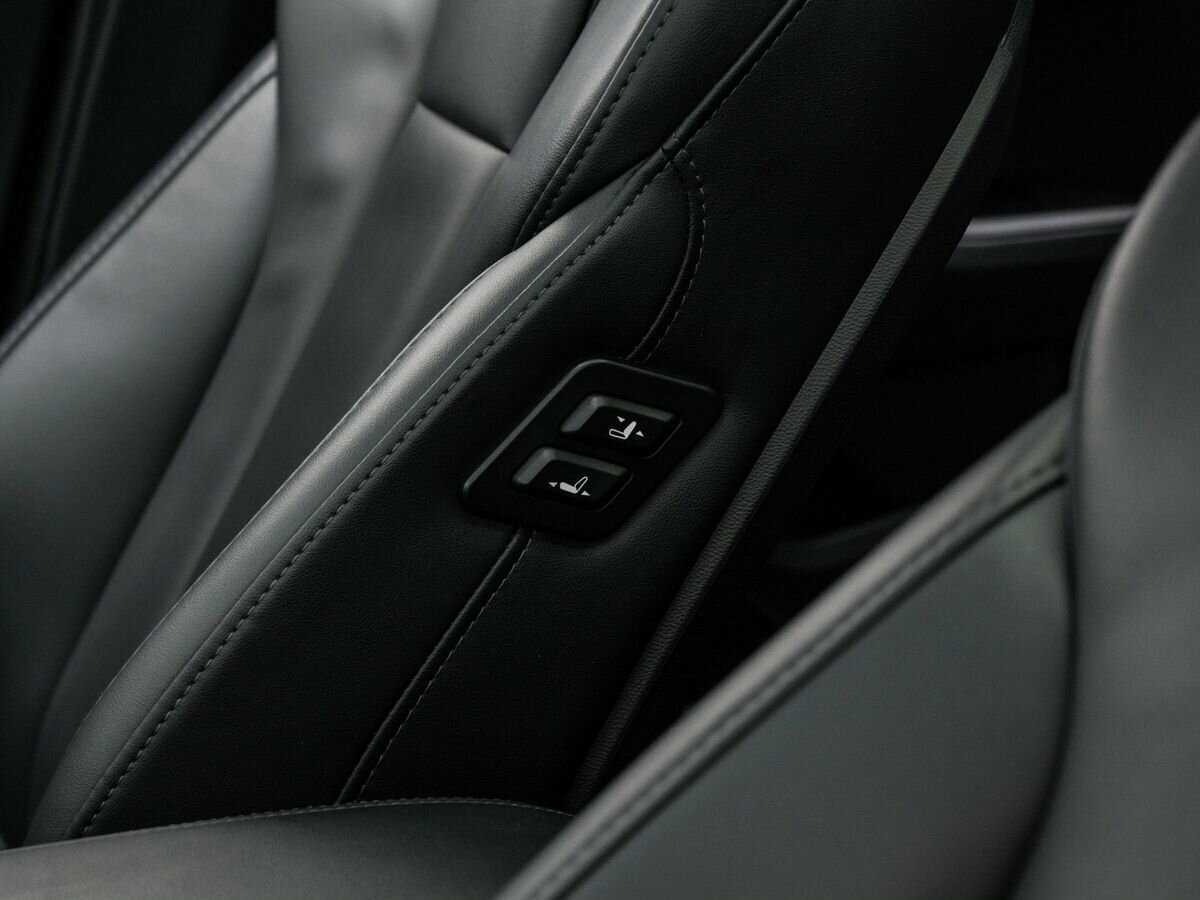 Hongqi H5 с пробегом — 2022 год. Фото: #21